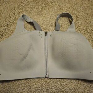 VSX Featherweight Max™ Front-Close Sports Bra 38DD